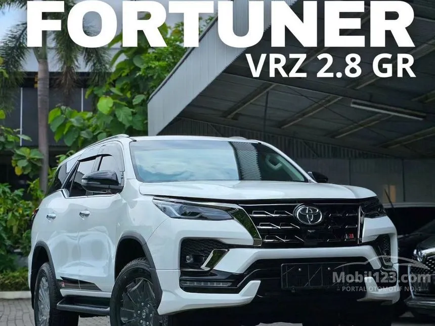 Jual Mobil Toyota Fortuner 2024 GR Sport 2.8 di Jawa Barat Automatic SUV Putih Rp 649.950.000
