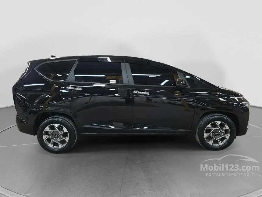2023 Hyundai Stargazer Prime MPV