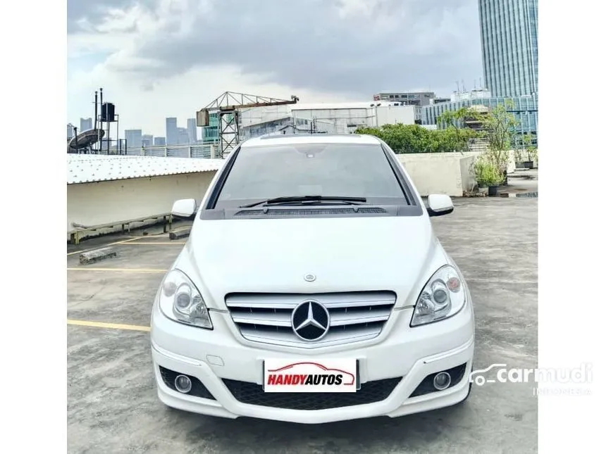 2011 Mercedes-Benz B180 Hatchback