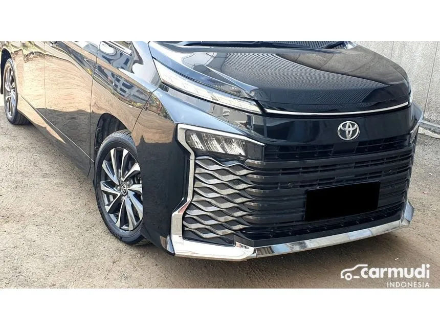 2022 Toyota Voxy MPV