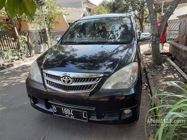 Toyota Avanza Mobil Bekas Baru dijual di Bandung Jawa 