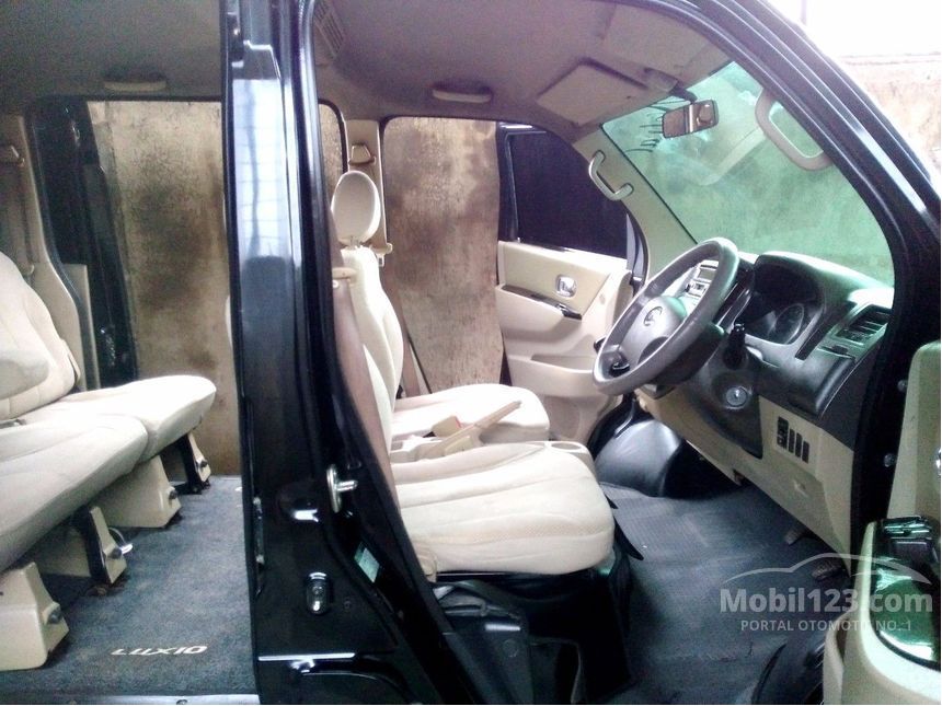 Jual Mobil Daihatsu Luxio 2010 X Ultimate 1.5 di Jawa Jual Mobil Daihatsu Luxio 2010 X Ultimate 1.5 di Jawa