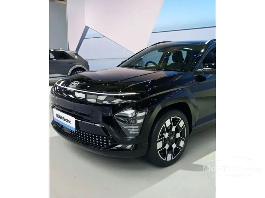 Jual Mobil Hyundai Kona 2024 Electric Long Range Signature di Jawa Tengah Automatic Wagon Hitam Rp 570.000.000