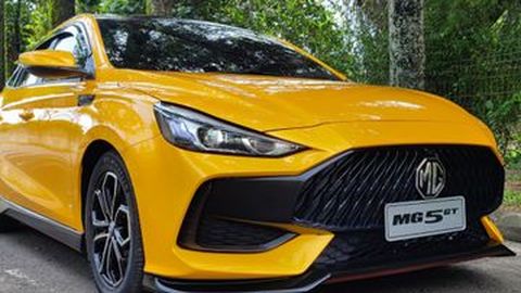 Sedan Keren Rp300 Juta-an MG 5 GT Dikirim ke Konsumen, Bamsoet Beli Dua!