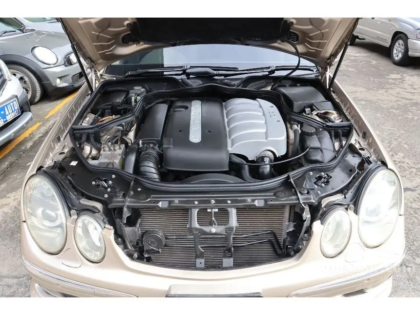 2005 Mercedes-Benz E220 Classic CDI Sedan
