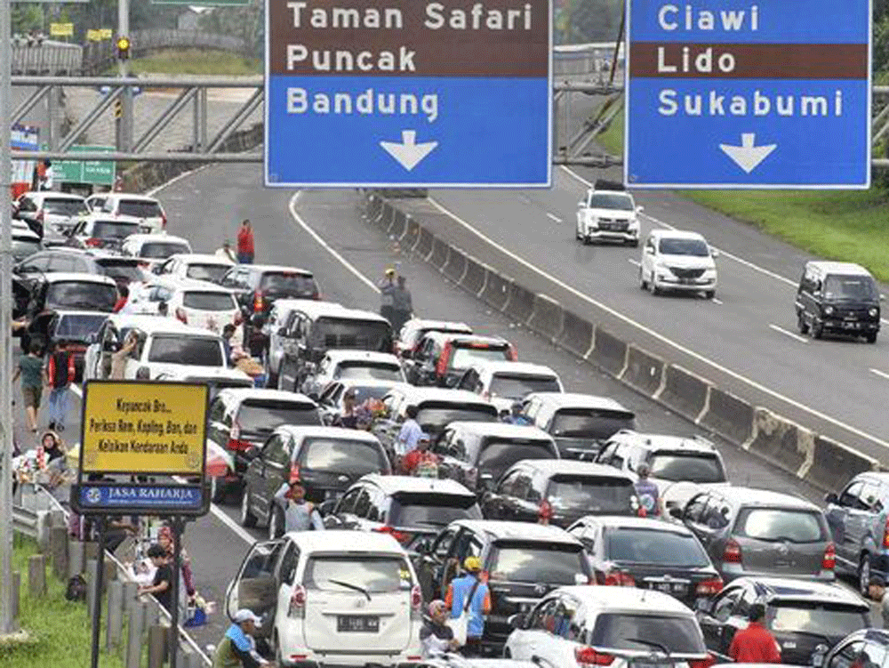 Jumlah Mobil Lewat Jalan Tol di Libur Natal dan Tahun Baru 2020 Meningkat