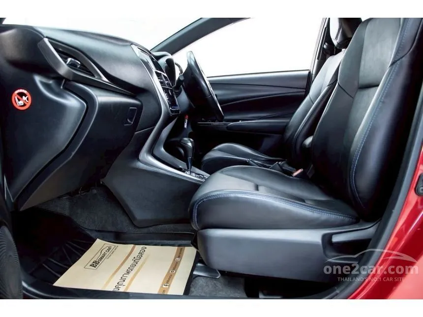 2022 Toyota YARIS Sport Hatchback