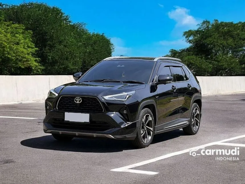 Jual Mobil Toyota Yaris Cross 2023 S HEV GR Parts Aero Package 1.5 di Jawa Timur Automatic Wagon Hitam Rp 385.000.000