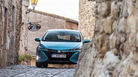 มาทีหลังเสียงดังกว่า? Toyota จะเปิดตัวรถพลังไฟฟ้าในปี 2022 พร้อมสุดยอดแบตเตอรี่