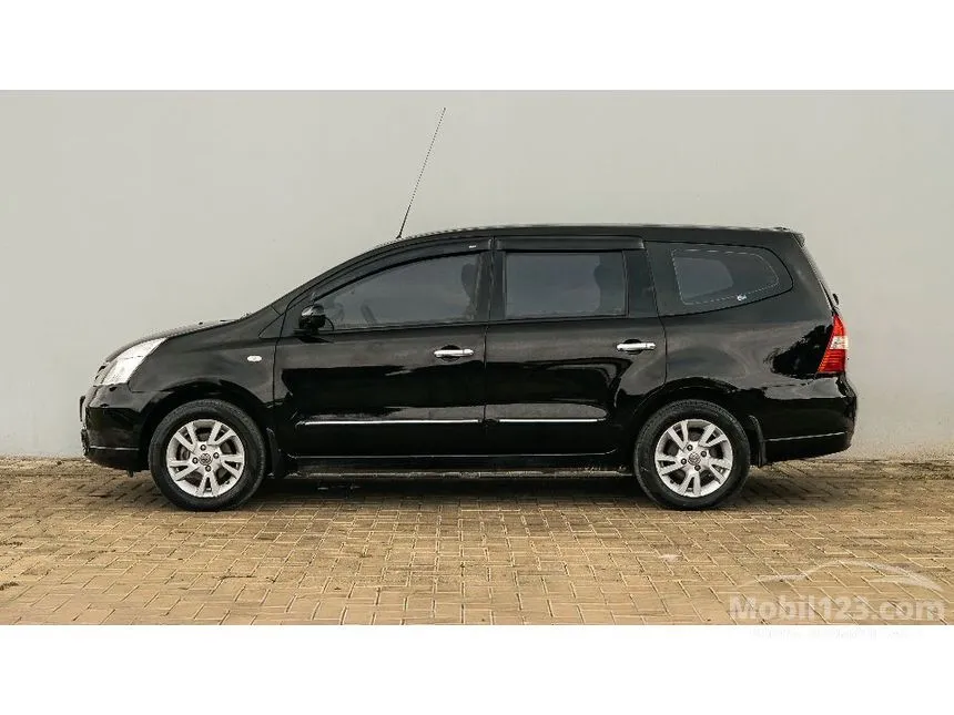 2012 Nissan Grand Livina XV MPV