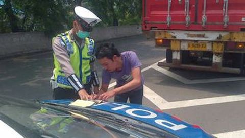 Suka Bandel di Jalan? Ini Daftar Denda Tilang