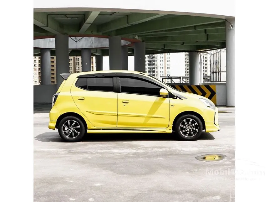 Jual Mobil Toyota Agya 2021 GR Sport 1.2 di DKI Jakarta Automatic Hatchback Kuning Rp 132.000.000