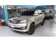 2015 Toyota Fortuner 2.5 (ปี 12-15) V SUV AT