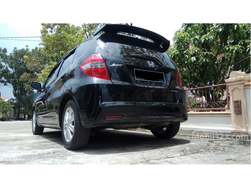 Jual Mobil  Honda  Jazz  2011 S 1 5 di Sumatera  Barat  Manual 