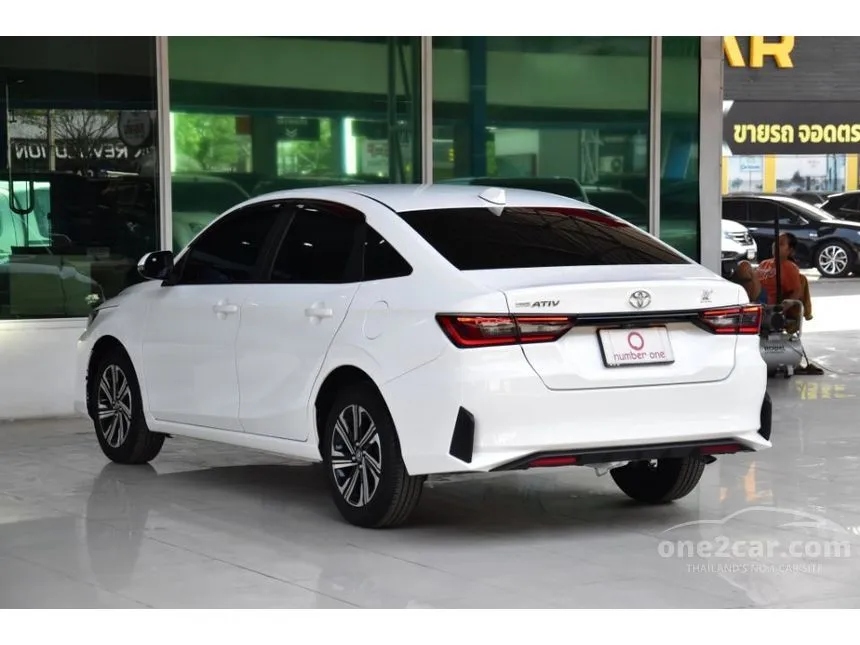 2024 Toyota Yaris Ativ Smart Sedan