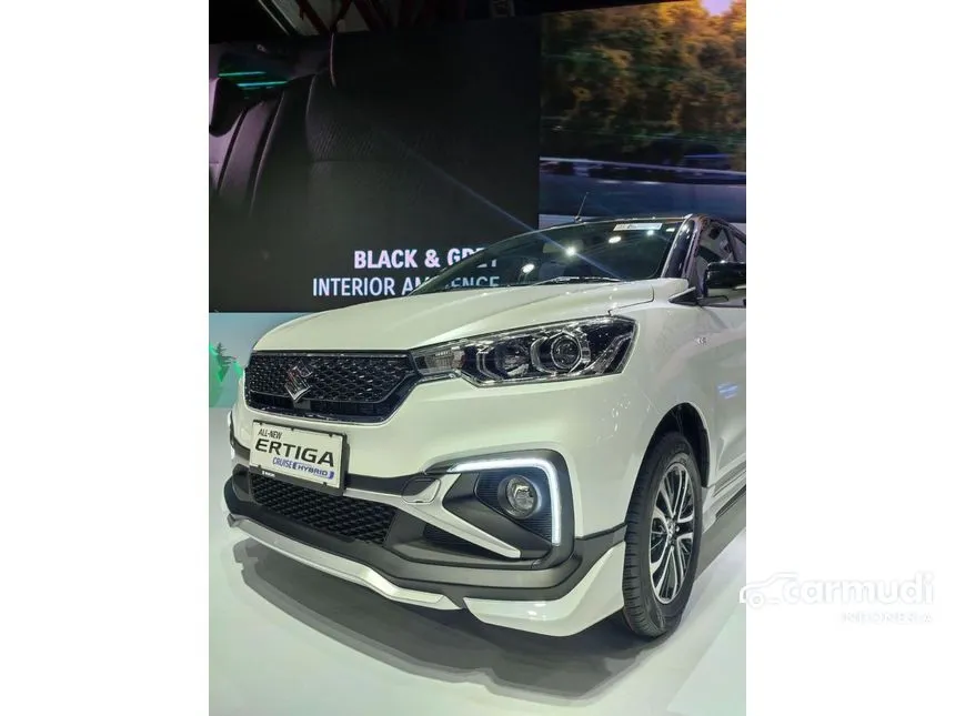 Jual Mobil Suzuki Ertiga 2024 Hybrid SS 1.5 di DKI Jakarta Automatic MPV Putih Rp 225.690.000