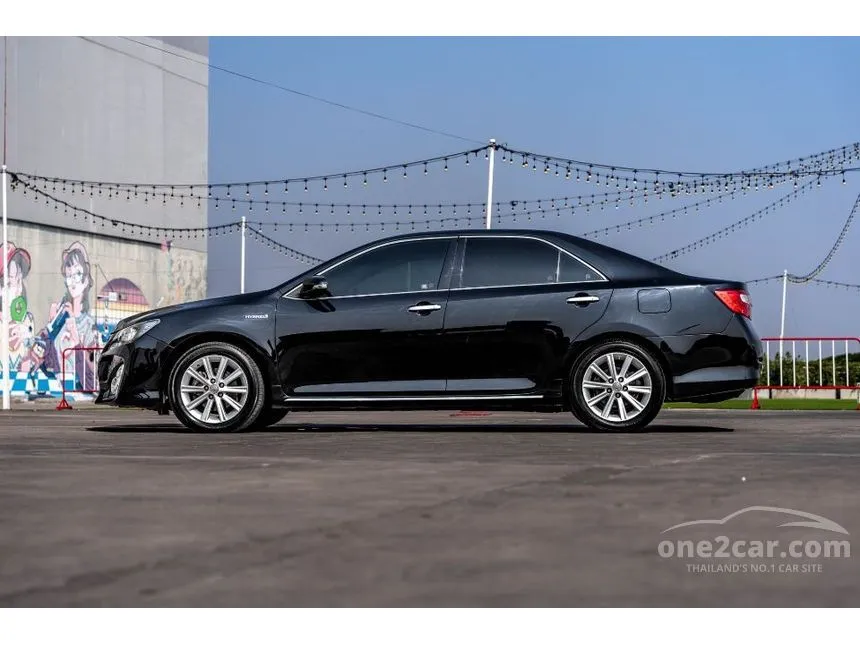 2013 Toyota Camry Hybrid Sedan