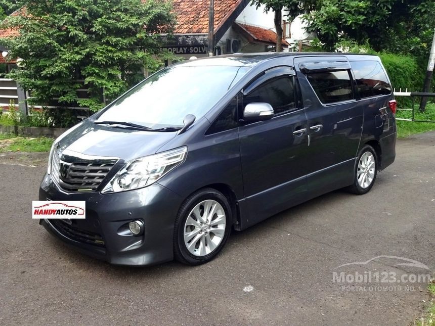 Alphard Abu: Mewah, Elegan, dan Berwibawa di Jalanan
