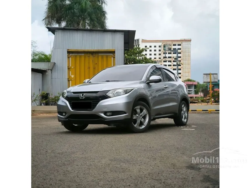 Jual Mobil Honda HR
