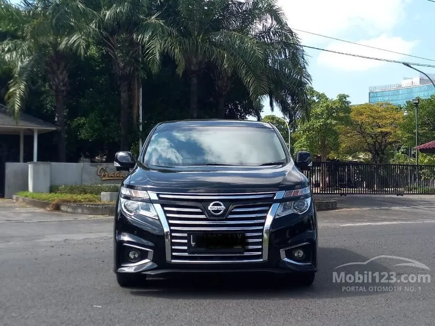 Jual Mobil Nissan Elgrand 2016 Highway Star 2.5 di Jawa Tengah Automatic MPV Hitam Rp 370.000.007