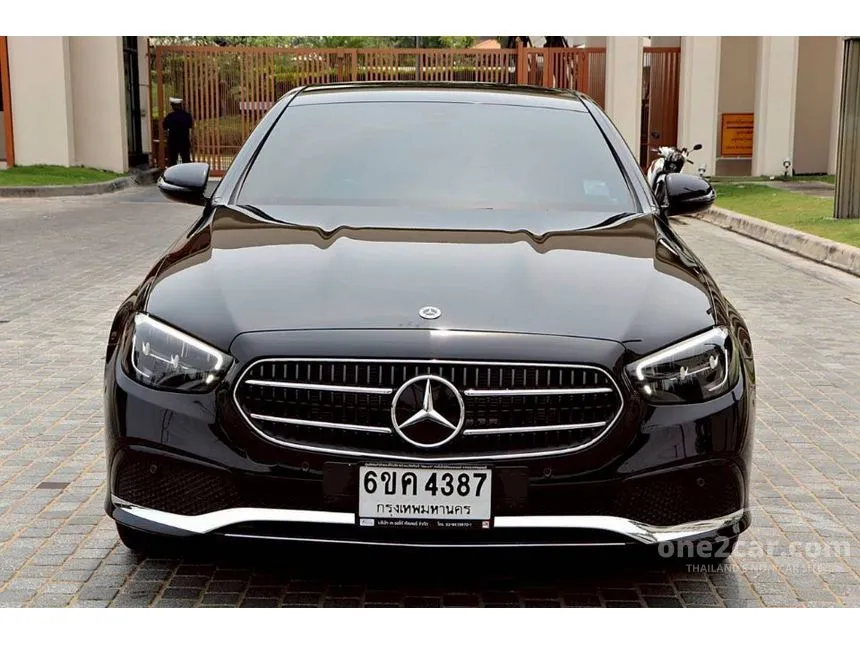 2022 Mercedes-Benz E300 e Avantgarde Sedan
