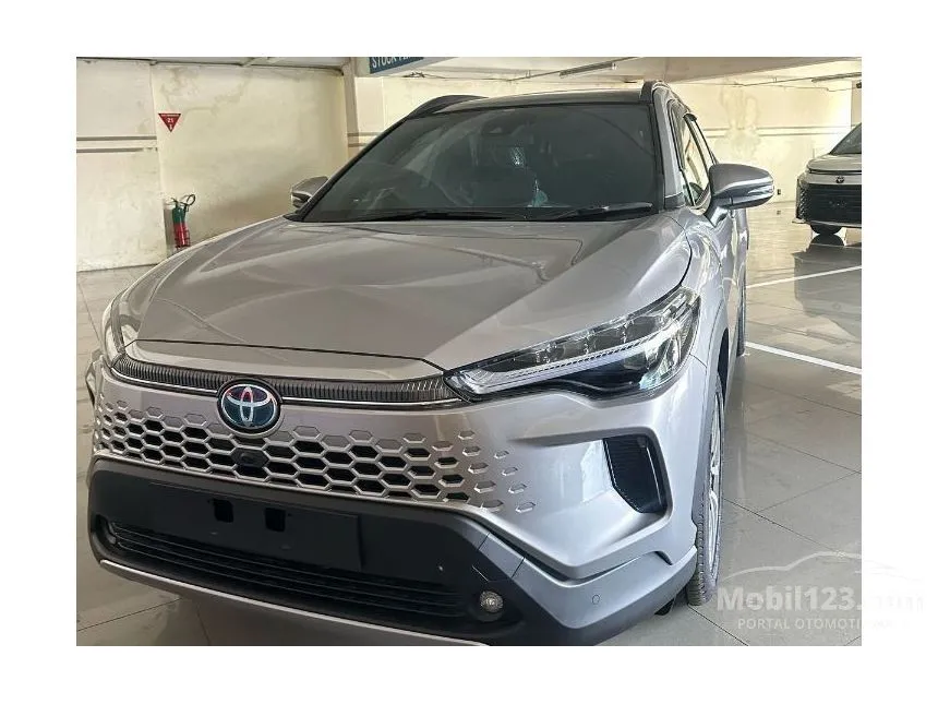 Jual Mobil Toyota Corolla Cross 2025 HEV 1.8 di DKI Jakarta Automatic SUV Silver Rp 603.500.000