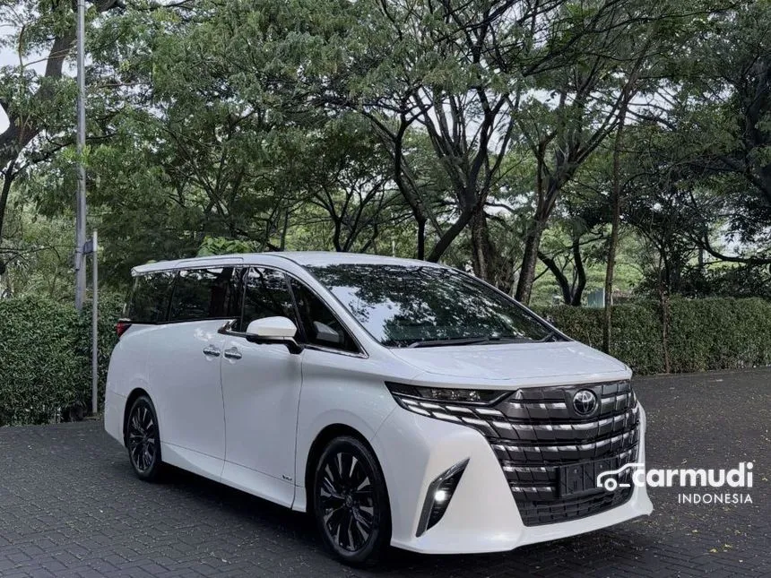 2023 Toyota Alphard HEV (Premium Color) MPV