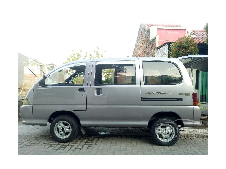 1999 Daihatsu Zebra MPV Minivans