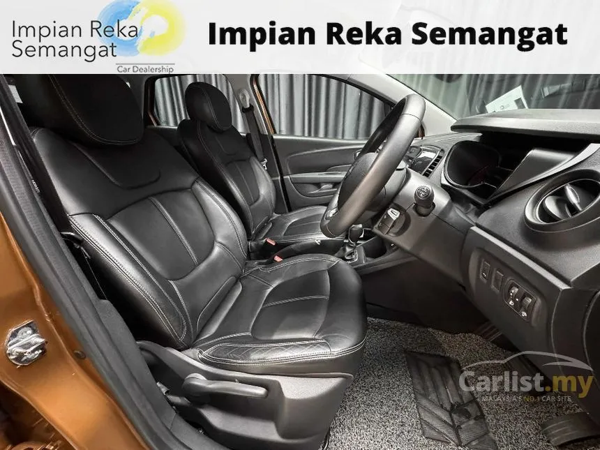 2018 Renault Captur TCe 120 (Flame red) SUV