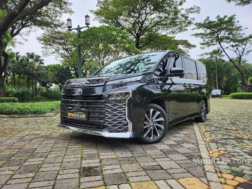 Jual Mobil Toyota Voxy 2022 2.0 di DKI Jakarta Automatic Van Wagon Hitam Rp 433.000.000