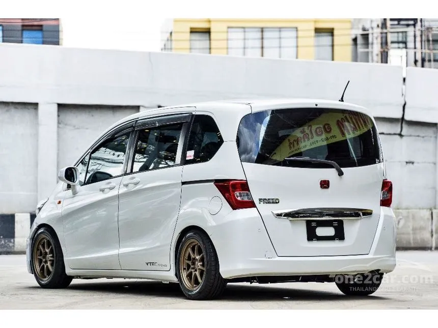 2013 Honda Freed SE Wagon