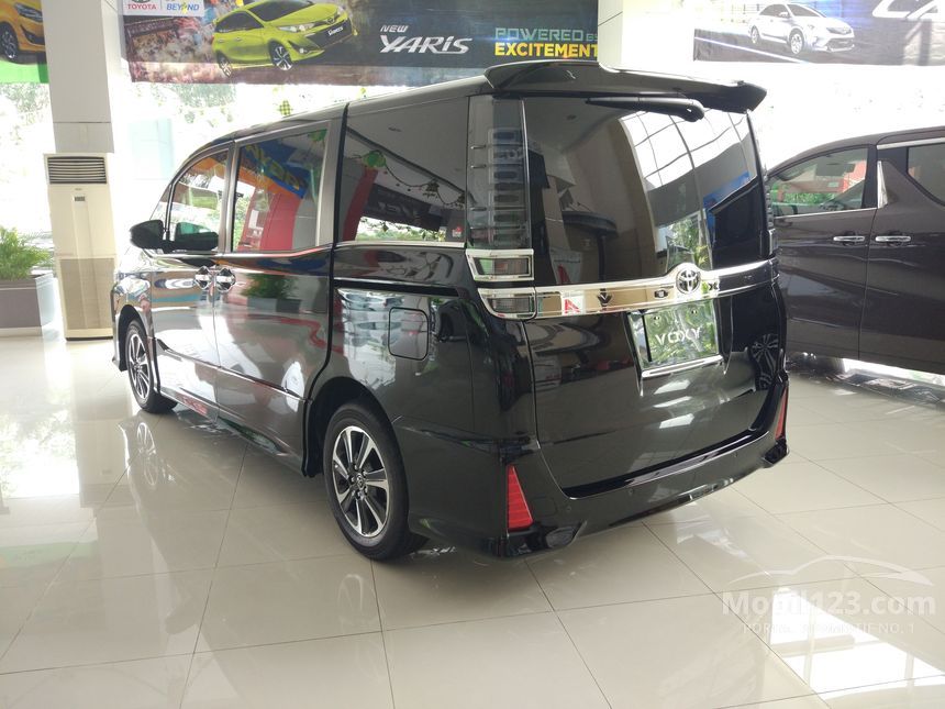 Jual Mobil Toyota Voxy 2019  R80 2 0 di DKI Jakarta 