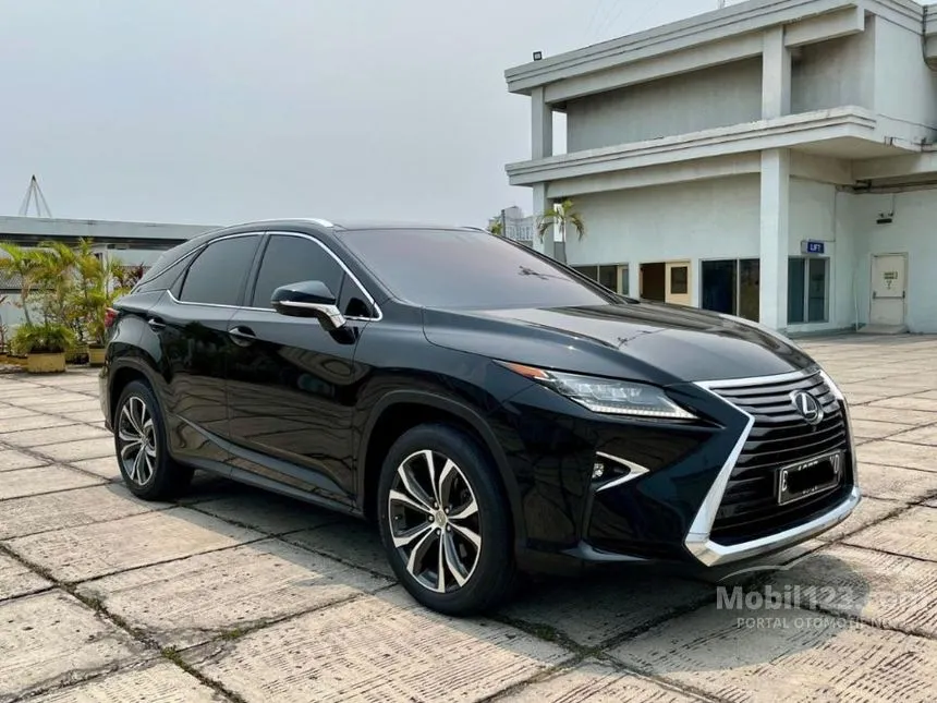 Jual Mobil Lexus RX200t 2016 Luxury 2.0 di Banten Automatic SUV Hitam Rp 588.000.000