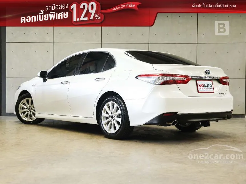 2019 Toyota CAMRY Hybrid Premium Sedan