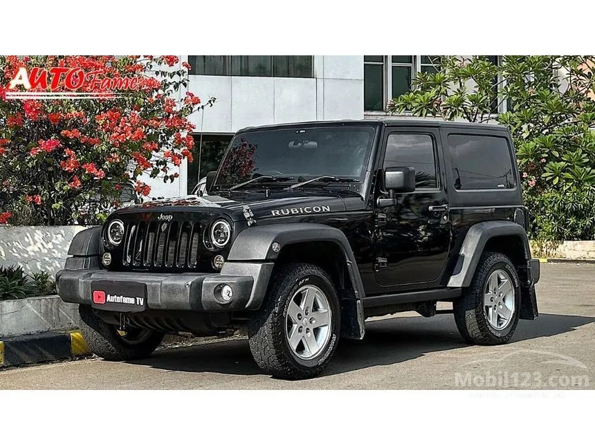 Jual Mobil Jeep Wrangler 2011 Rubicon Unlimited 3.8 di DKI Jakarta Automatic SUV Hitam Rp 675.000.000