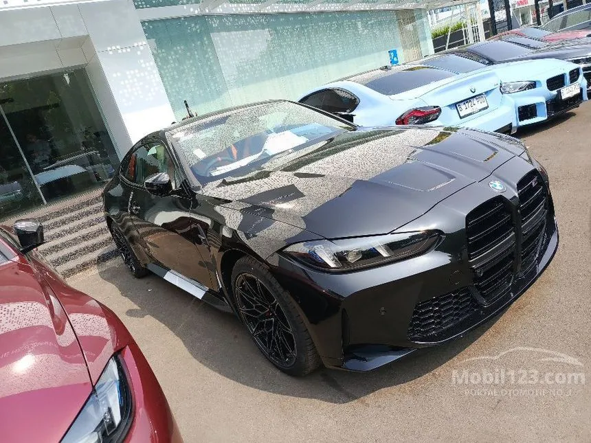 Jual Mobil BMW M4 2024 Competition M xDrive 3.0 di Jawa Barat Automatic Convertible Hitam Rp 2.804.000.000
