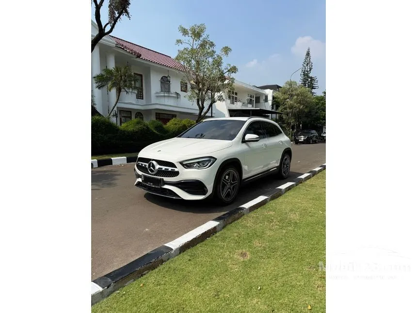 2021 Mercedes-Benz GLA200 AMG Line SUV