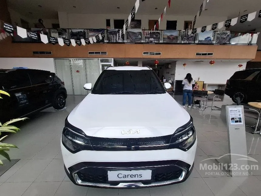 Jual Mobil KIA Carens 2024 Premiere 7 Seater 1.5 di DKI Jakarta Automatic MPV Putih Rp 390.000.000
