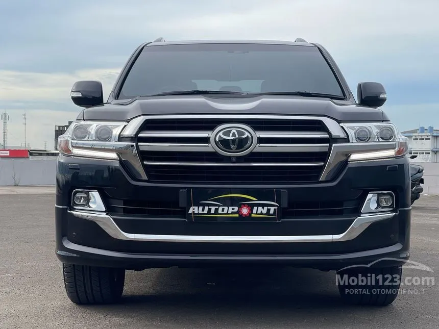 Jual Mobil Toyota Land Cruiser 2018 200 VX