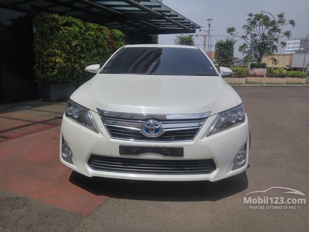 Toyota Camry Hybrid Mobil Bekas Baru dijual di Indonesia Toyota Camry Hybrid Mobil Bekas Baru dijual di Indonesia