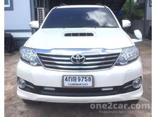 2015 Toyota Fortuner 3.0 (ปี 12-15) V SUV AT