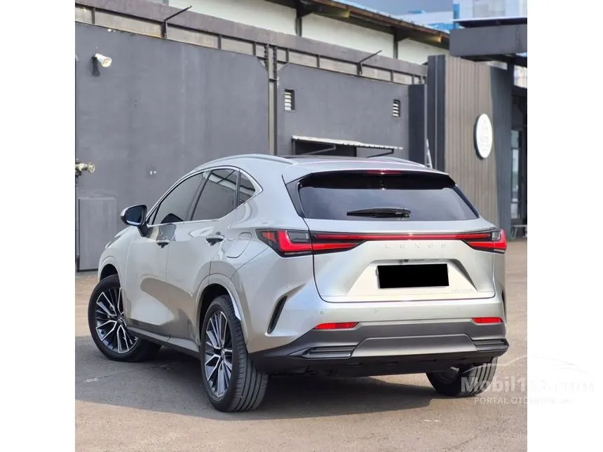 2025 Lexus NX 350h Luxury SUV
