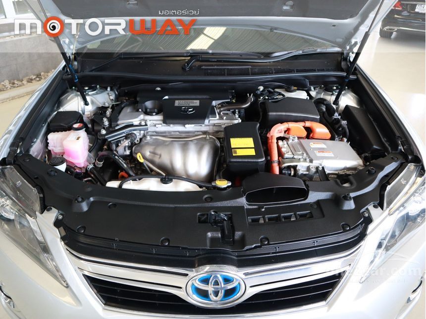 2014 Toyota Camry Hybrid Sedan