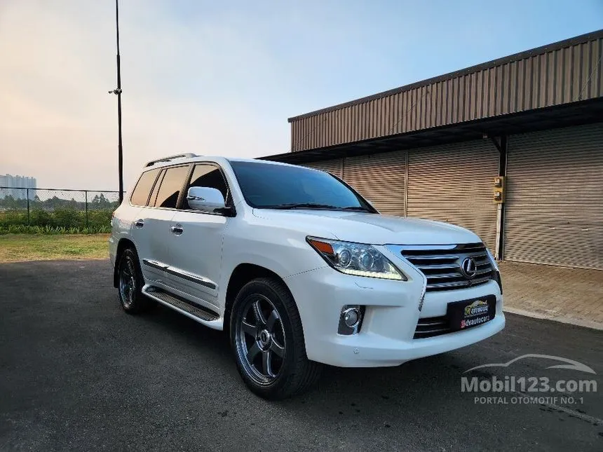 Jual Mobil Lexus LX570 2012 5.7 di Banten Automatic SUV Putih Rp 888.000.000
