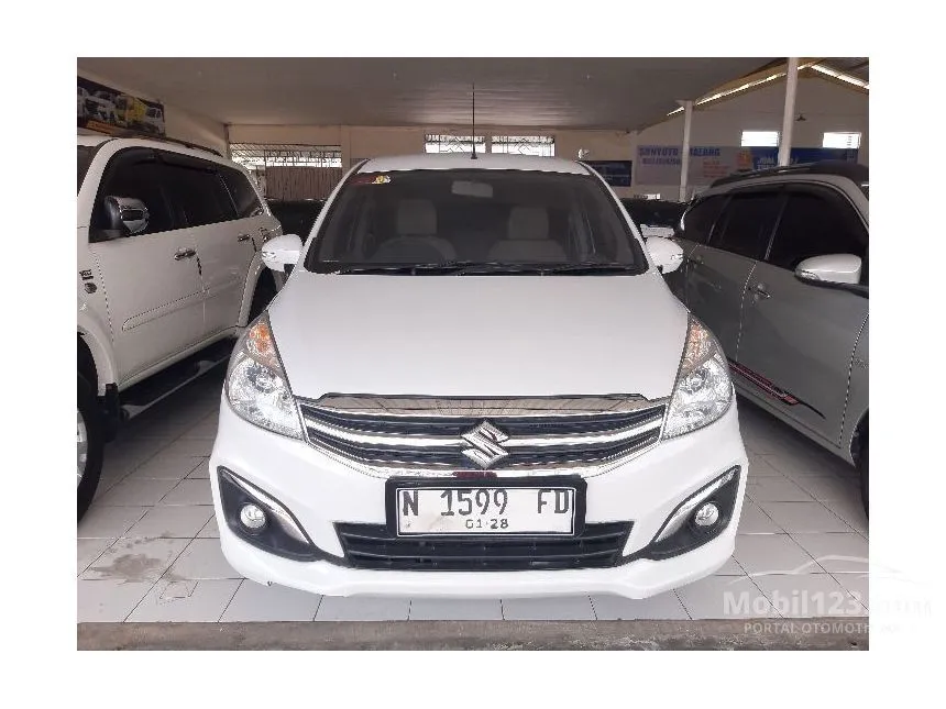 Jual Mobil Suzuki Ertiga 2017 GX 1.4 di Jawa Timur Manual MPV Putih Rp 157.000.000