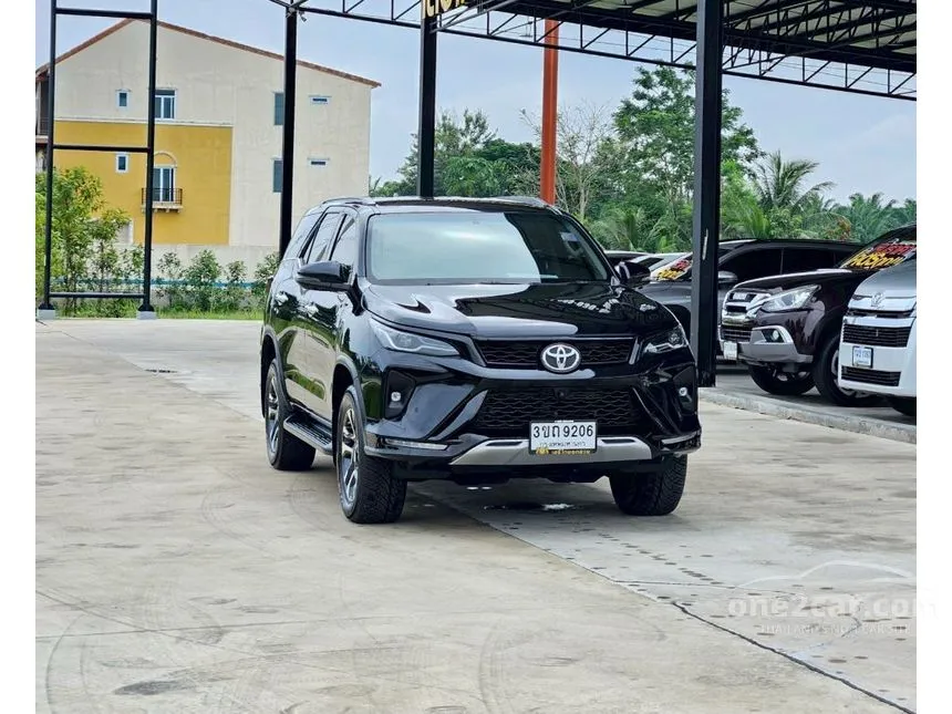 2022 Toyota FORTUNER Leader V SUV