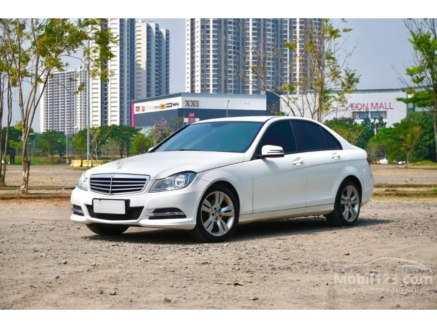 2013 Mercedes-Benz C200 CGI Sedan