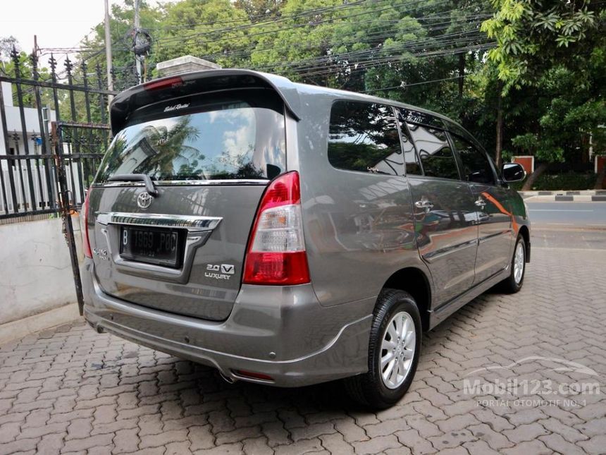 Jual Mobil Toyota Kijang Innova 2011 V Luxury 2.0 di DKI Jakarta