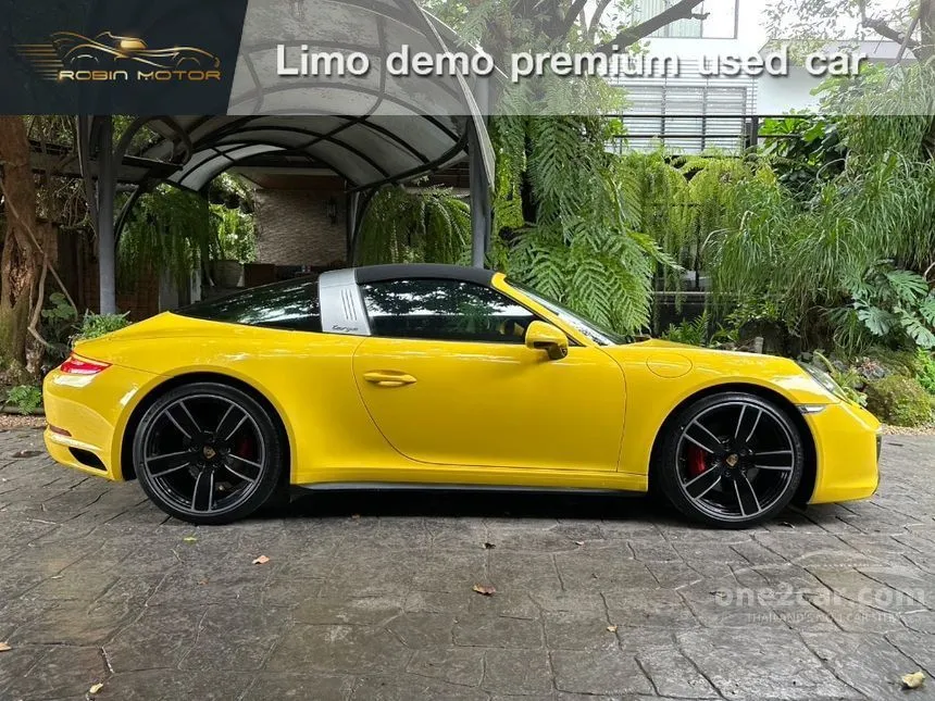 2017 Porsche 911 Targa 4S Convertible