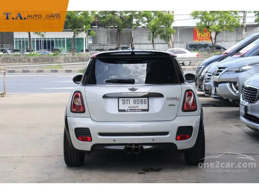 2011 Mini COOPER S Look 2 Hatchback